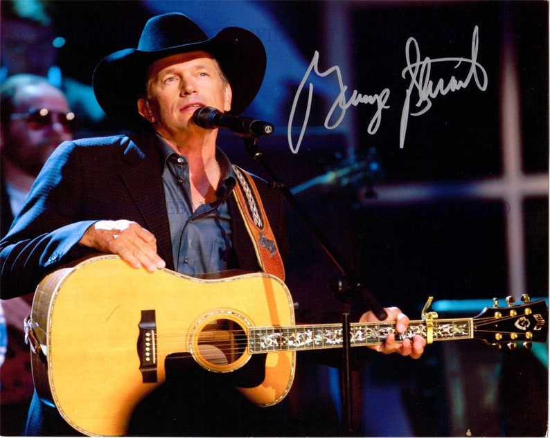 Country Music Icon George Strait Makes Unexpected Dairy Queen Appearance Country Music Icon George Strait Makes Unexpected Dairy Queen Appearance