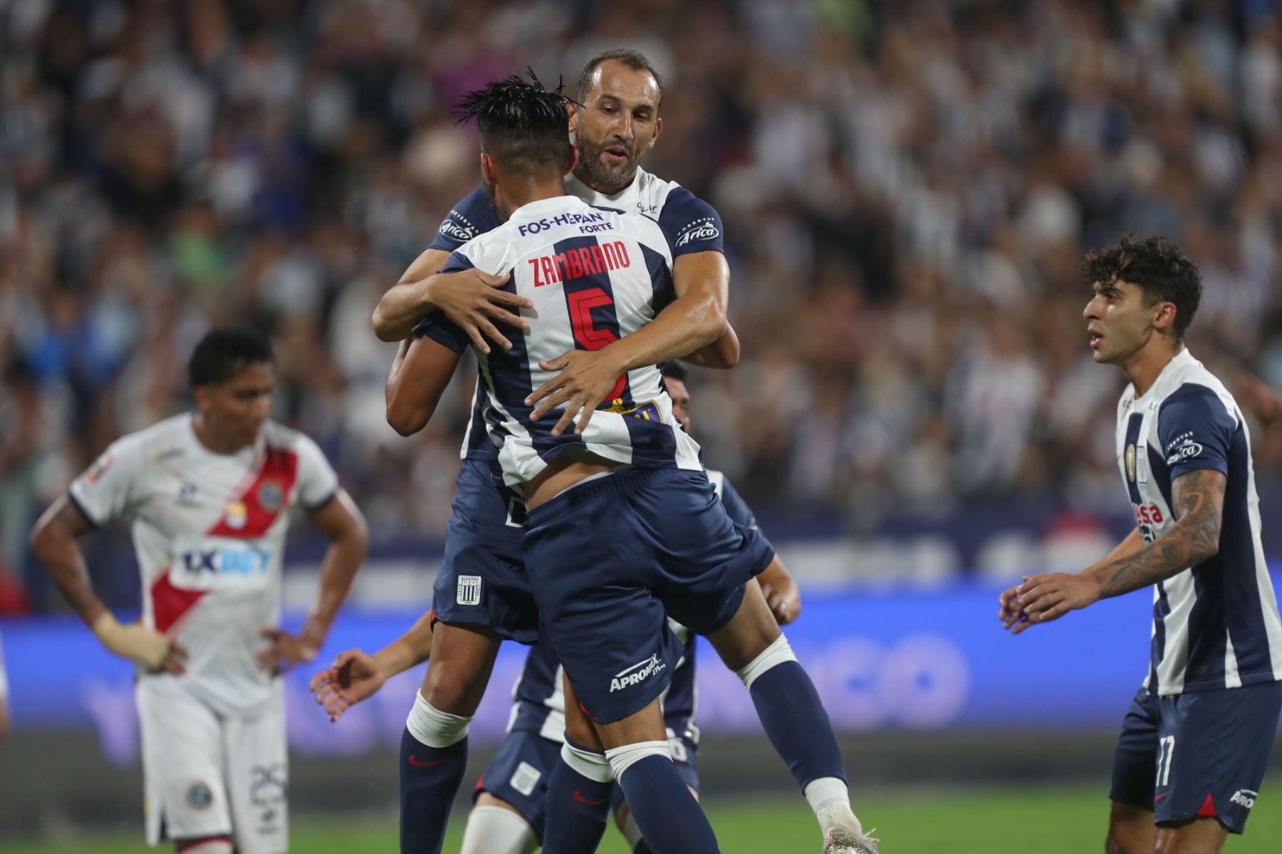 Crónica Del Partido: Talleres Derrota 2-0 A Alianza Lima Crónica Del Partido: Talleres Derrota 2-0 A Alianza Lima