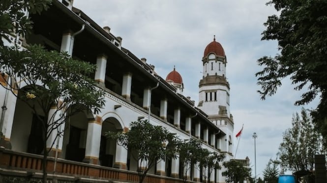 Cuaca Semarang Besok (22/4): Perkiraan Hujan Siang Hari Di Jawa Tengah Cuaca Semarang Besok (22/4): Perkiraan Hujan Siang Hari Di Jawa Tengah