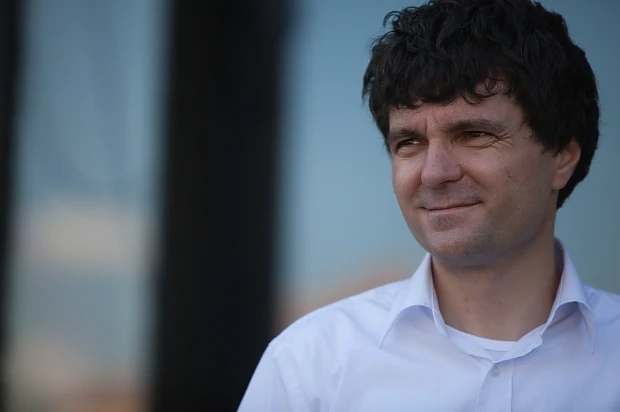 Cum Schimbă Interesul Politic Părerile, Conform Mirel Curea Cum Schimbă Interesul Politic Părerile, Conform Mirel Curea