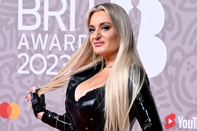 Daisy May Cooper Shows Off Huge Engagement Ring At The Cinema Daisy May Cooper Shows Off Huge Engagement Ring At The Cinema