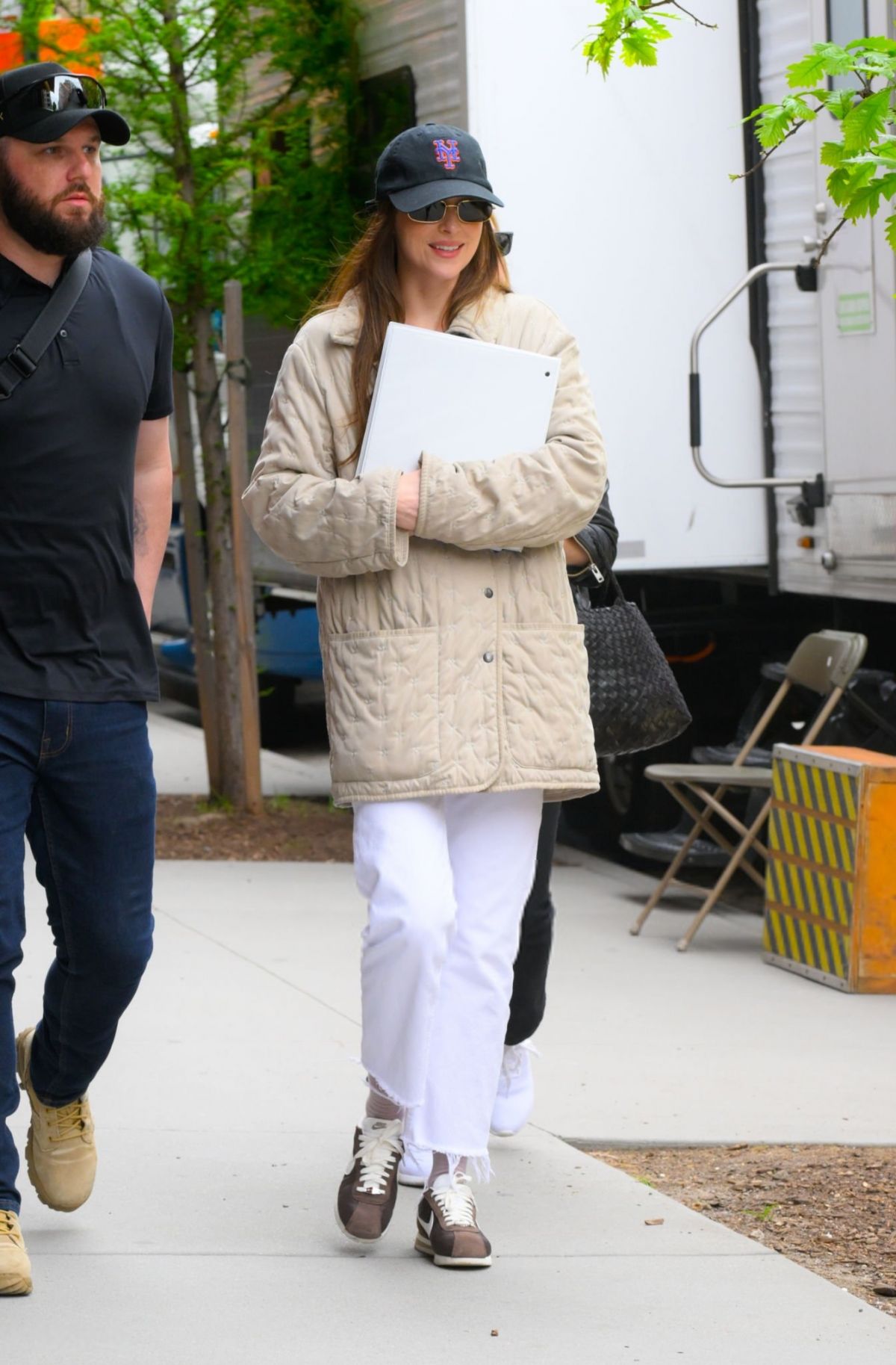 Dakota Johnson With Family At Los Angeles Dakota Johnson With Family At Los Angeles