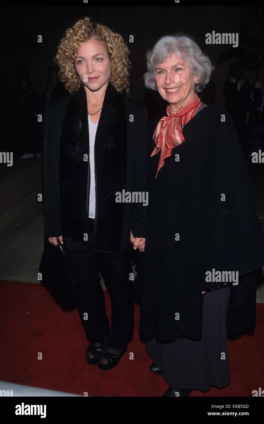 Dallas And Carrie Legend Dead: Amy Irving Pays Tribute Dallas And Carrie Legend Dead: Amy Irving Pays Tribute