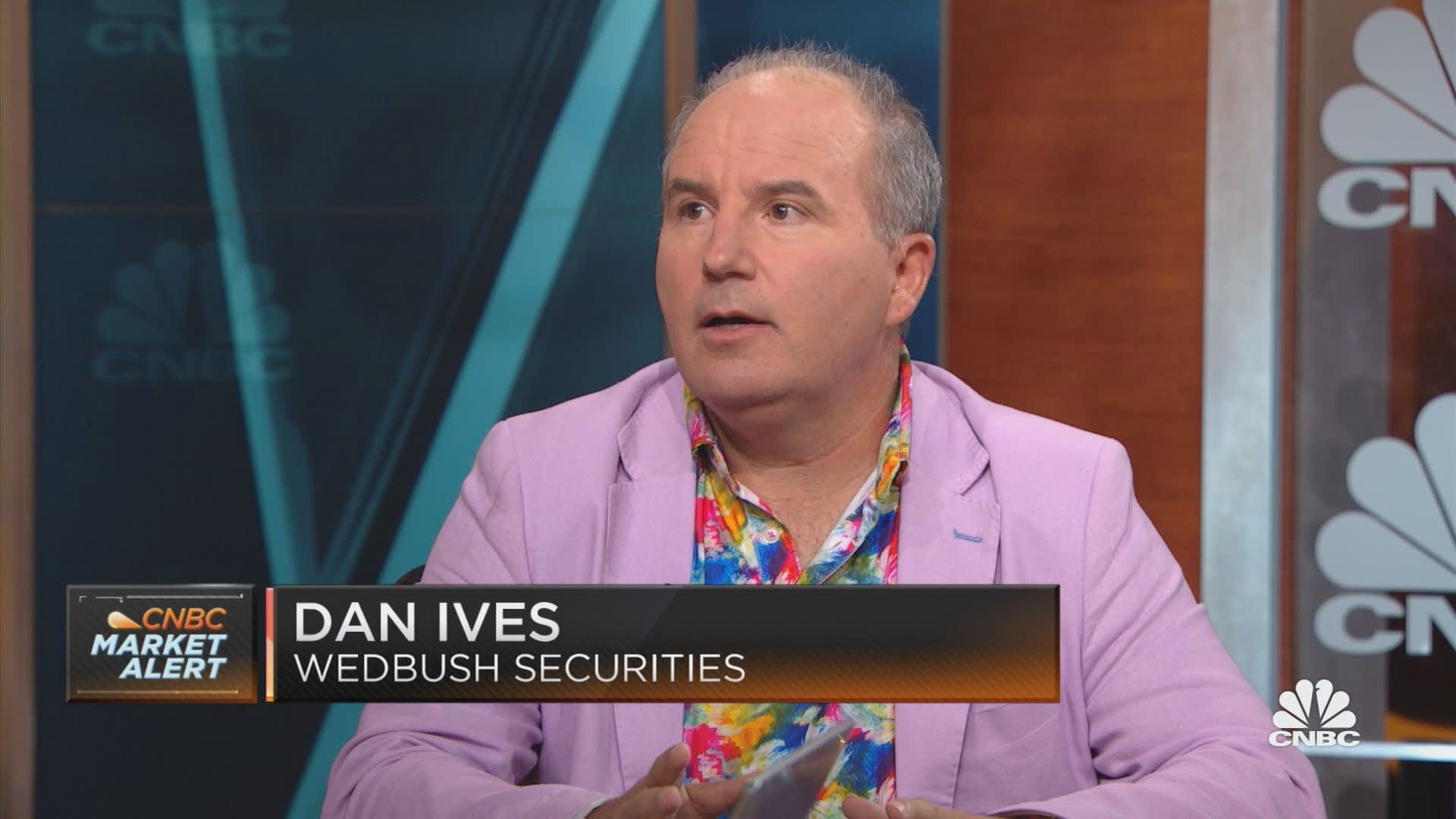 Dan Ives (Wedbush) On Apple: Bullish Despite Price Target Reduction Dan Ives (Wedbush) On Apple: Bullish Despite Price Target Reduction