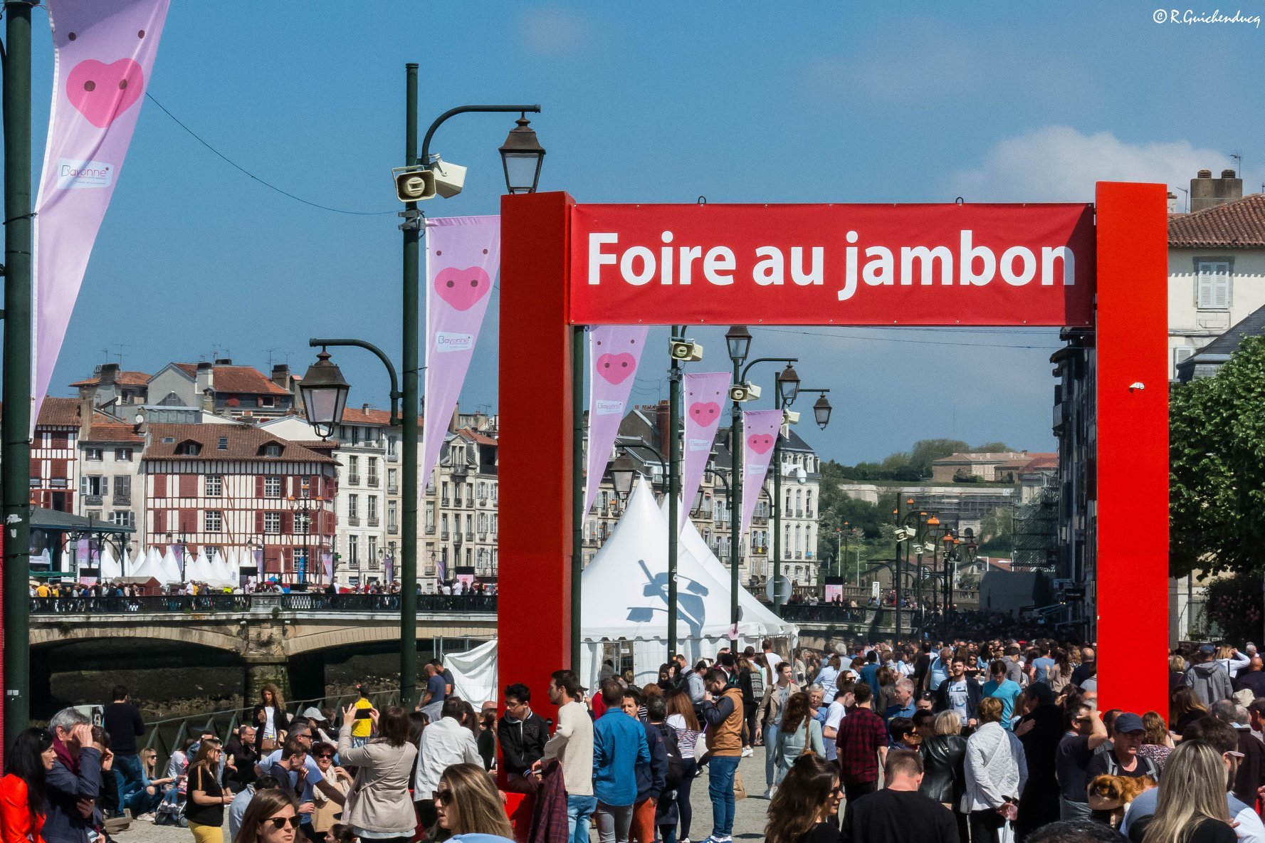 Déficit Foire Au Jambon 2025: Un Coût D'organisation Explosif, La Responsabilité De La Ville De Bayonne Questionnée Déficit Foire Au Jambon 2025: Un Coût D'organisation Explosif, La Responsabilité De La Ville De Bayonne Questionnée