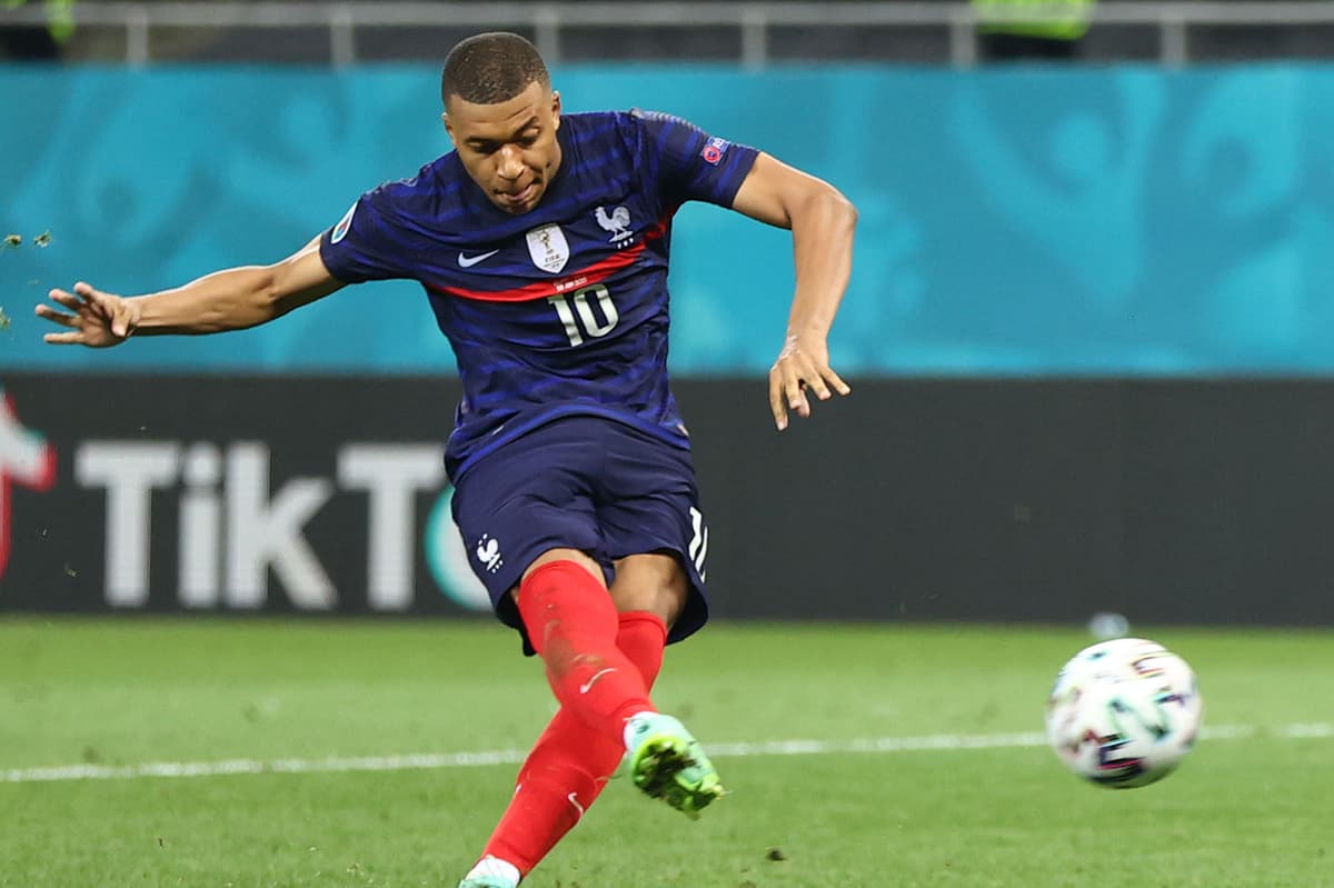 Deschamps Lauds Mbappé's Leadership In France's Penalty Shootout Win Over Croatia Deschamps Lauds Mbappé's Leadership In France's Penalty Shootout Win Over Croatia