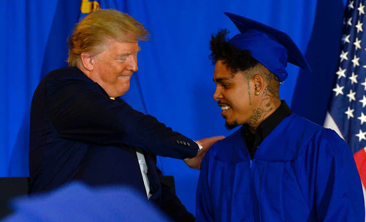 Deudores De Préstamos Estudiantiles Temen Un Segundo Mandato De Trump Deudores De Préstamos Estudiantiles Temen Un Segundo Mandato De Trump