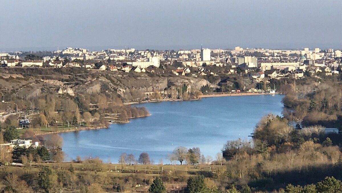 Dijon: Violente Agression Au Lac Kir, Trois Hommes Blessés Dijon: Violente Agression Au Lac Kir, Trois Hommes Blessés