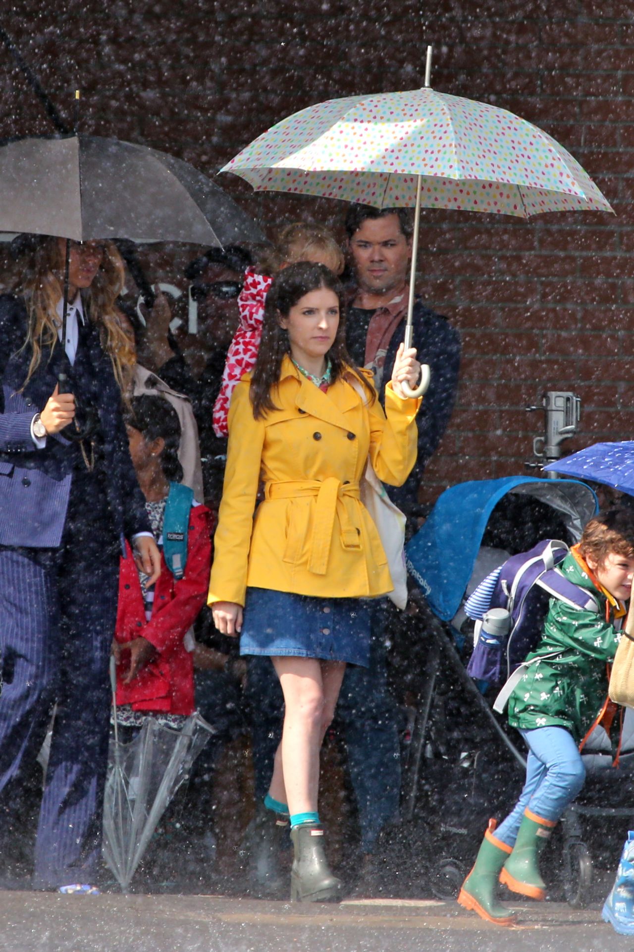 Director Debunks Another Simple Favor Set Drama Involving Blake Lively And Anna Kendrick Director Debunks Another Simple Favor Set Drama Involving Blake Lively And Anna Kendrick