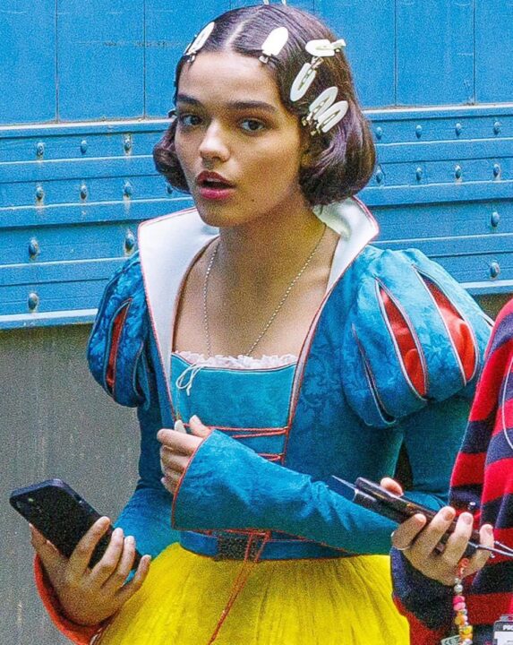 Disney Addresses Major Criticism In Upcoming Snow White Live-Action Adaptation Disney Addresses Major Criticism In Upcoming Snow White Live-Action Adaptation
