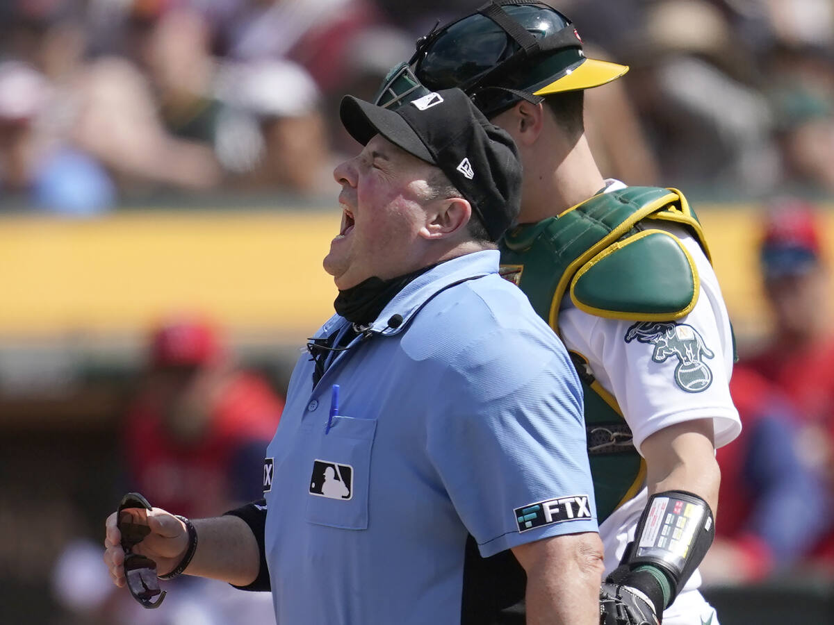 Dispute Erupts After Umpire Overturns Plate Call Against Detroit Tigers Dispute Erupts After Umpire Overturns Plate Call Against Detroit Tigers