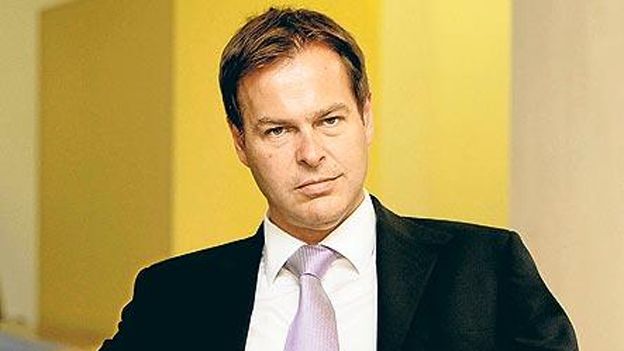 Dragon's Den: Peter Jones's Savage Response Leaves Viewers Speechless Dragon's Den: Peter Jones's Savage Response Leaves Viewers Speechless