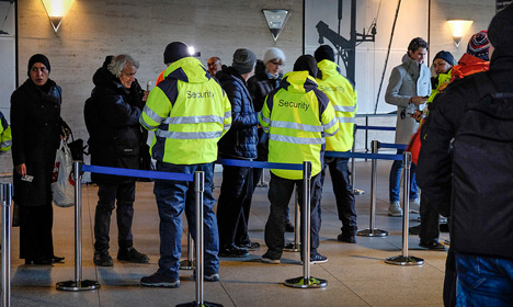 Dutch Border Security: Extended Checks Despite Lower Arrest And Asylum Figures Dutch Border Security: Extended Checks Despite Lower Arrest And Asylum Figures