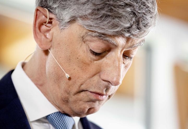 Dutch Central Bank To Investigate ABN Amro Bonus Practices Dutch Central Bank To Investigate ABN Amro Bonus Practices
