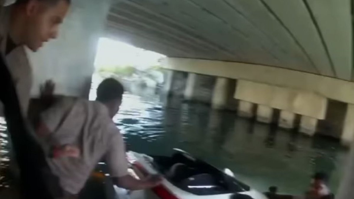 Dylan Efron Performs Drowning Rescue In Miami Beach Dylan Efron Performs Drowning Rescue In Miami Beach