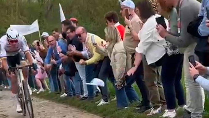 E3 Saxo Classic: Spectator Who Spat On Van Der Poel Receives £300 Fine E3 Saxo Classic: Spectator Who Spat On Van Der Poel Receives £300 Fine