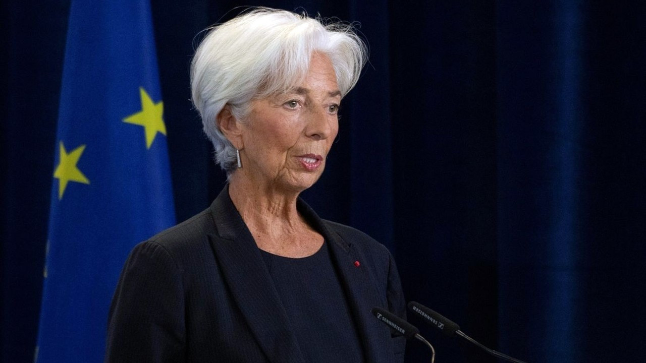 ECB Başkanı Lagarde: Avrupa Ekonomisindeki Belirsizliğe Dikkat Çekiyor ECB Başkanı Lagarde: Avrupa Ekonomisindeki Belirsizliğe Dikkat Çekiyor
