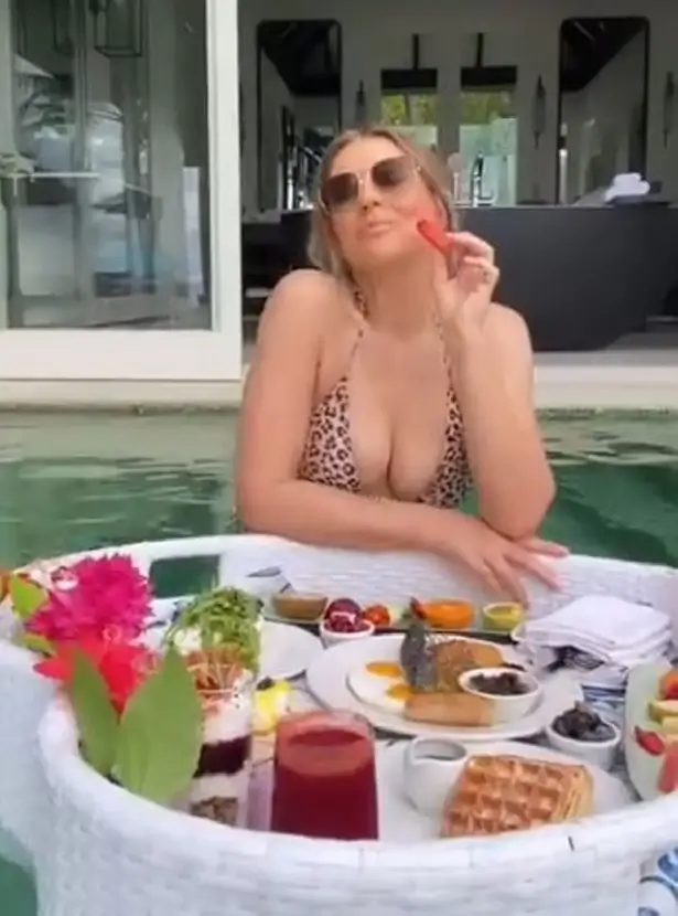 Elizabeth Hurley's Maldives Holiday: A Bikini Showcase Elizabeth Hurley's Maldives Holiday: A Bikini Showcase