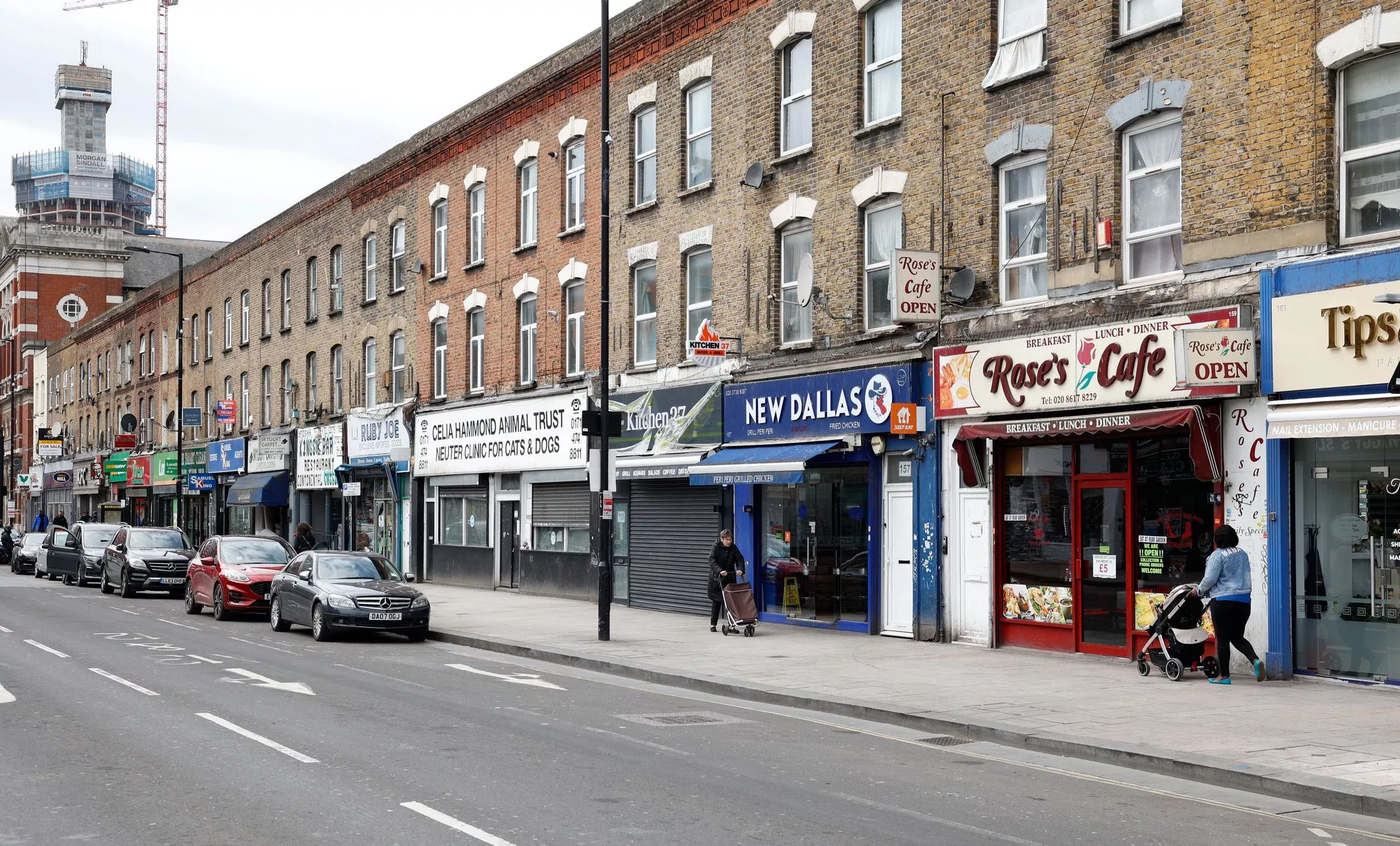Emergency Response: Over 100 Firefighters Control East London High Street Fire Emergency Response: Over 100 Firefighters Control East London High Street Fire