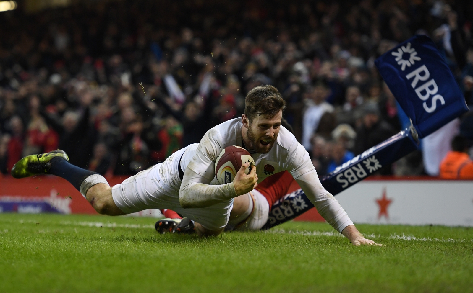 England's Six Nations Victory: Daly's Late Performance Steals The Show