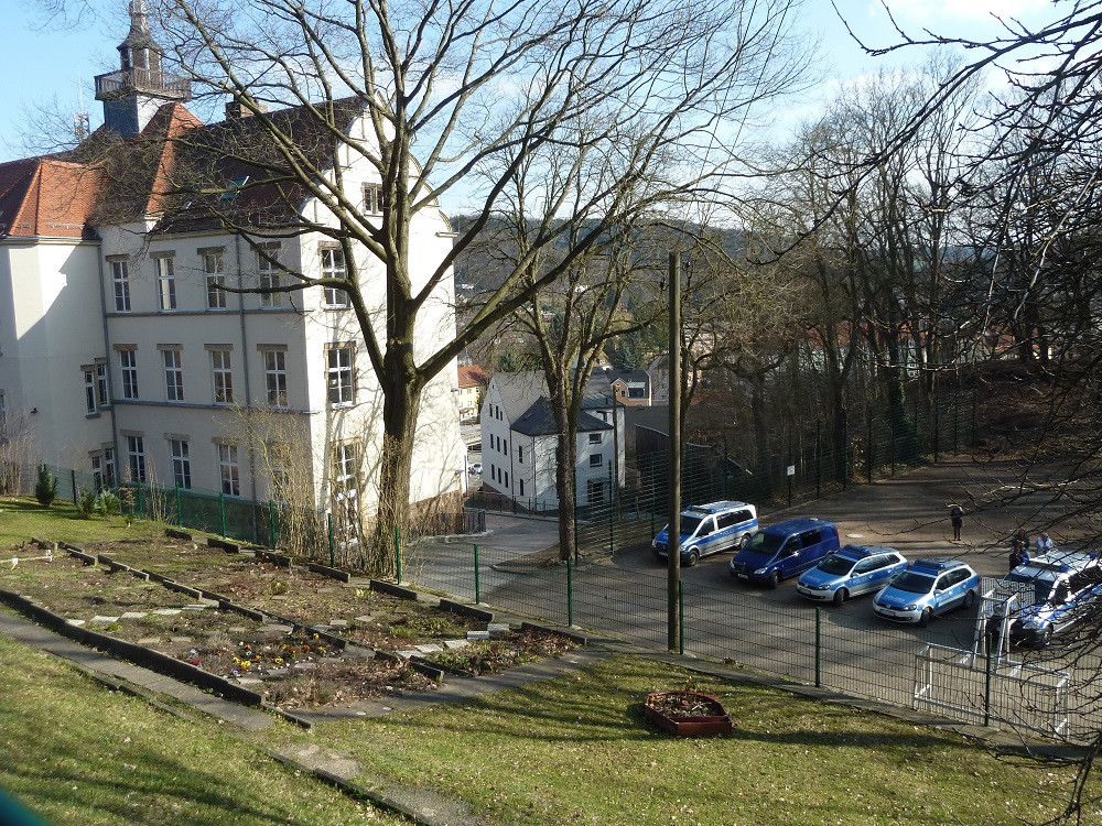 Entwarnung: Nach Bombendrohung An Braunschweiger Grundschule Wieder Normalbetrieb Entwarnung: Nach Bombendrohung An Braunschweiger Grundschule Wieder Normalbetrieb