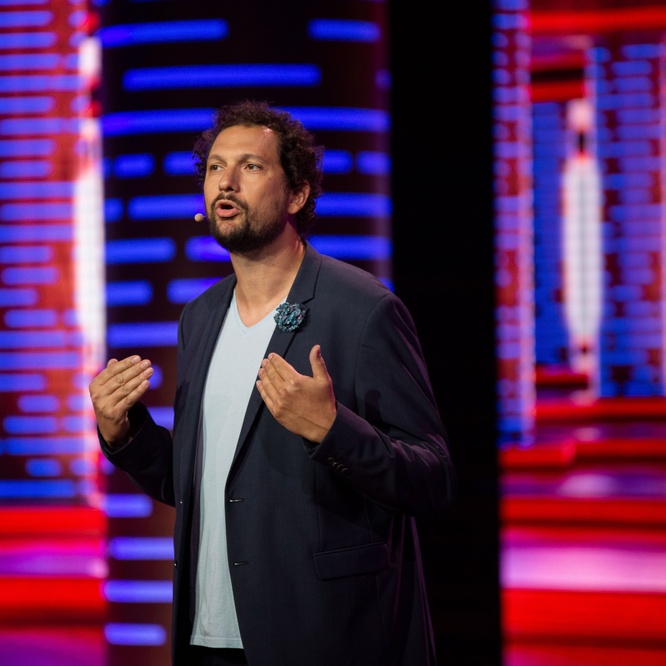 Eric Antoine En Couple ? Un Acteur Célèbre Serait Impliqué Selon Les Rumeurs Eric Antoine En Couple ? Un Acteur Célèbre Serait Impliqué Selon Les Rumeurs