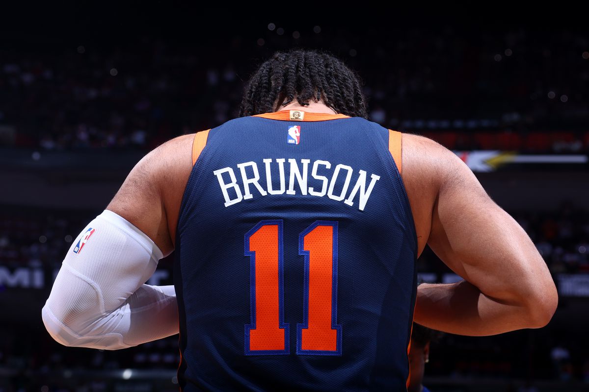 Exclusive: Knicks Fan Launches Petition To Replace Lady Liberty With Jalen Brunson Exclusive: Knicks Fan Launches Petition To Replace Lady Liberty With Jalen Brunson