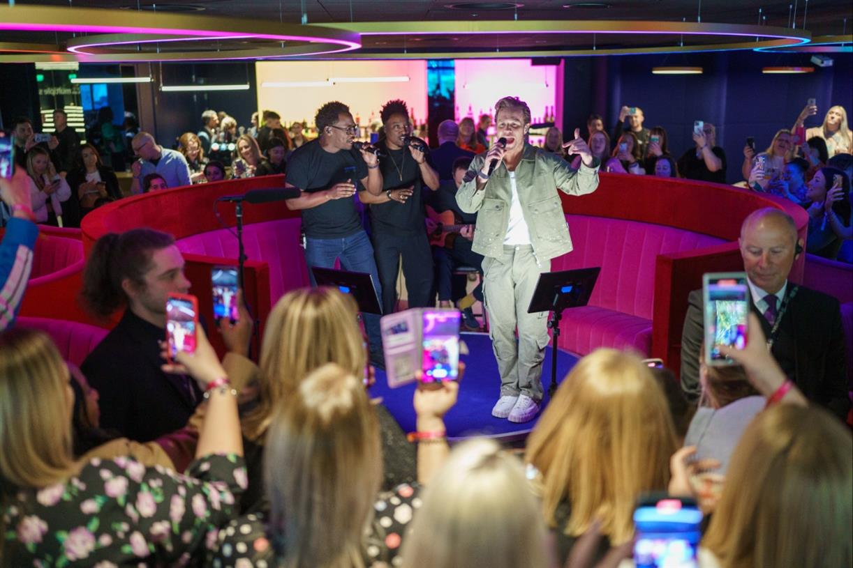 Experience Olly Murs Live At A Historic Castle Near Manchester: A Huge Music Festival Experience Olly Murs Live At A Historic Castle Near Manchester: A Huge Music Festival