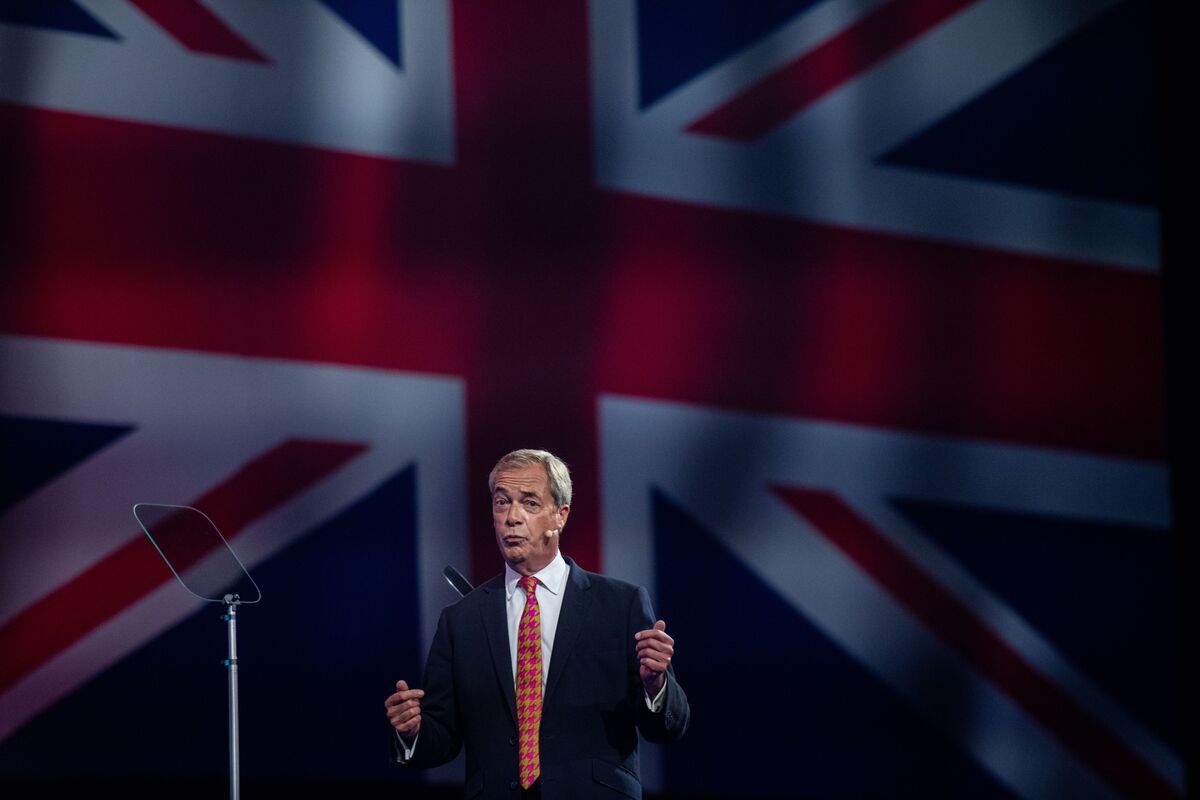 Farage's WhatsApp Leaks Fuel Reform Party Civil War Over Integrity Farage's WhatsApp Leaks Fuel Reform Party Civil War Over Integrity