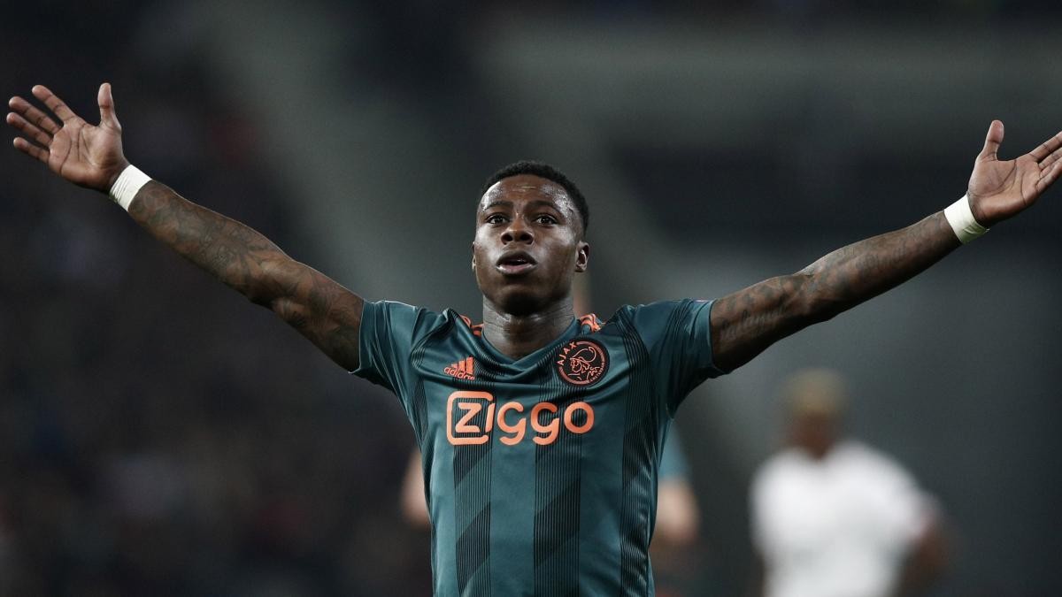 Fenerbahçe Oyuncusunun Ajax Transferi Resmi: Mourinho'nun Katkısı Fenerbahçe Oyuncusunun Ajax Transferi Resmi: Mourinho'nun Katkısı