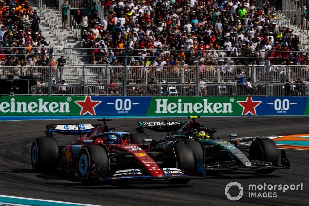 Ferrariye Kötü Haber: Hamilton Ve Leclerc Çin GP'sinden Diskalifiye Ferrariye Kötü Haber: Hamilton Ve Leclerc Çin GP'sinden Diskalifiye