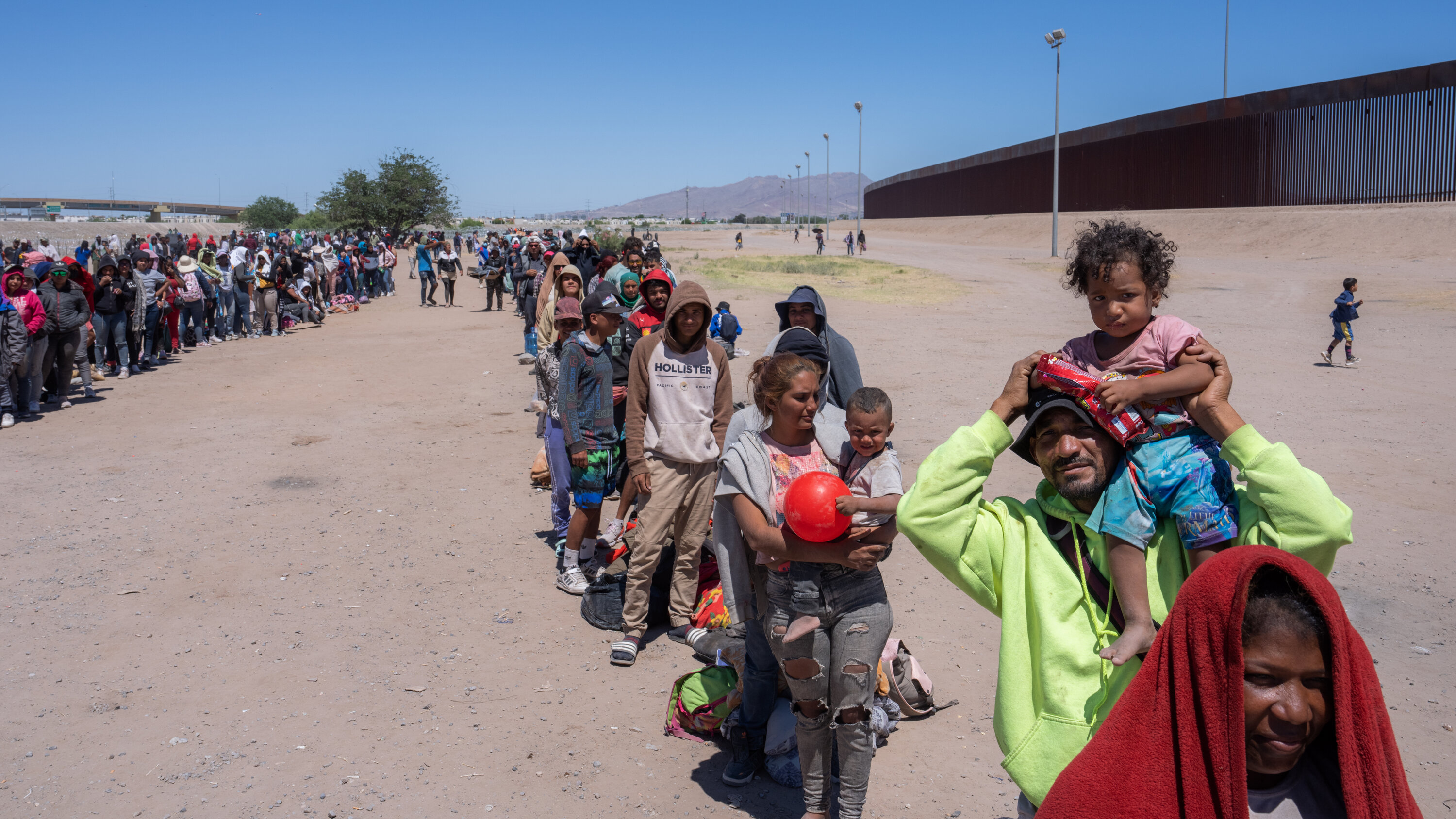 Fewer Border Crossings At Canada-U.S. Border: White House Report Fewer Border Crossings At Canada-U.S. Border: White House Report