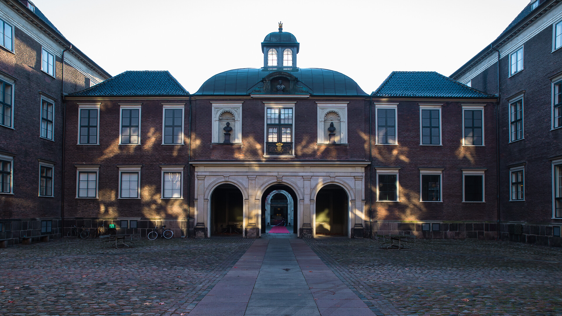 Fine Arts Professorship: A Focus On Spatial Design And Theory Fine Arts Professorship: A Focus On Spatial Design And Theory