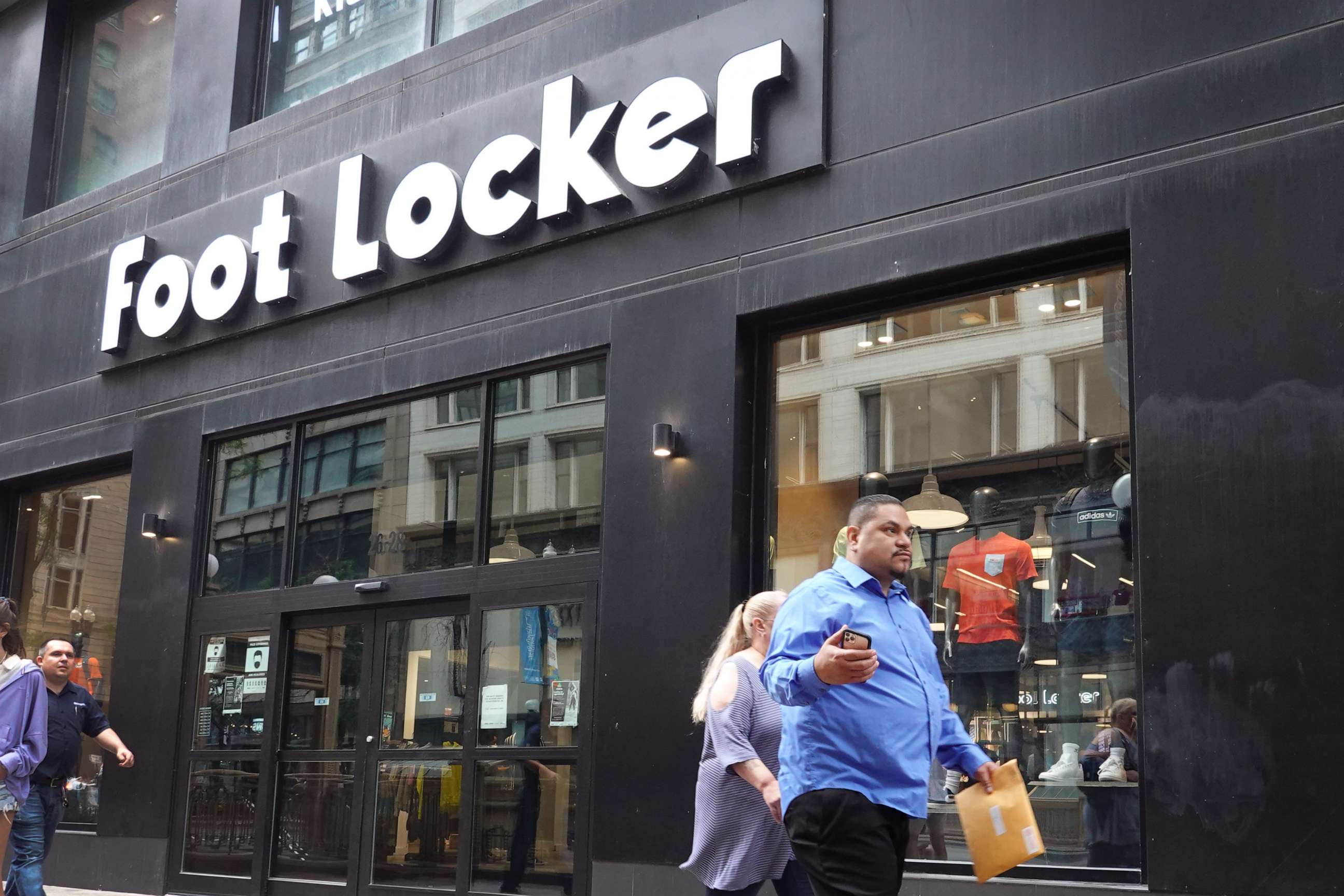 Foot Locker Appoints Franklin Bracken As President Foot Locker Appoints Franklin Bracken As President