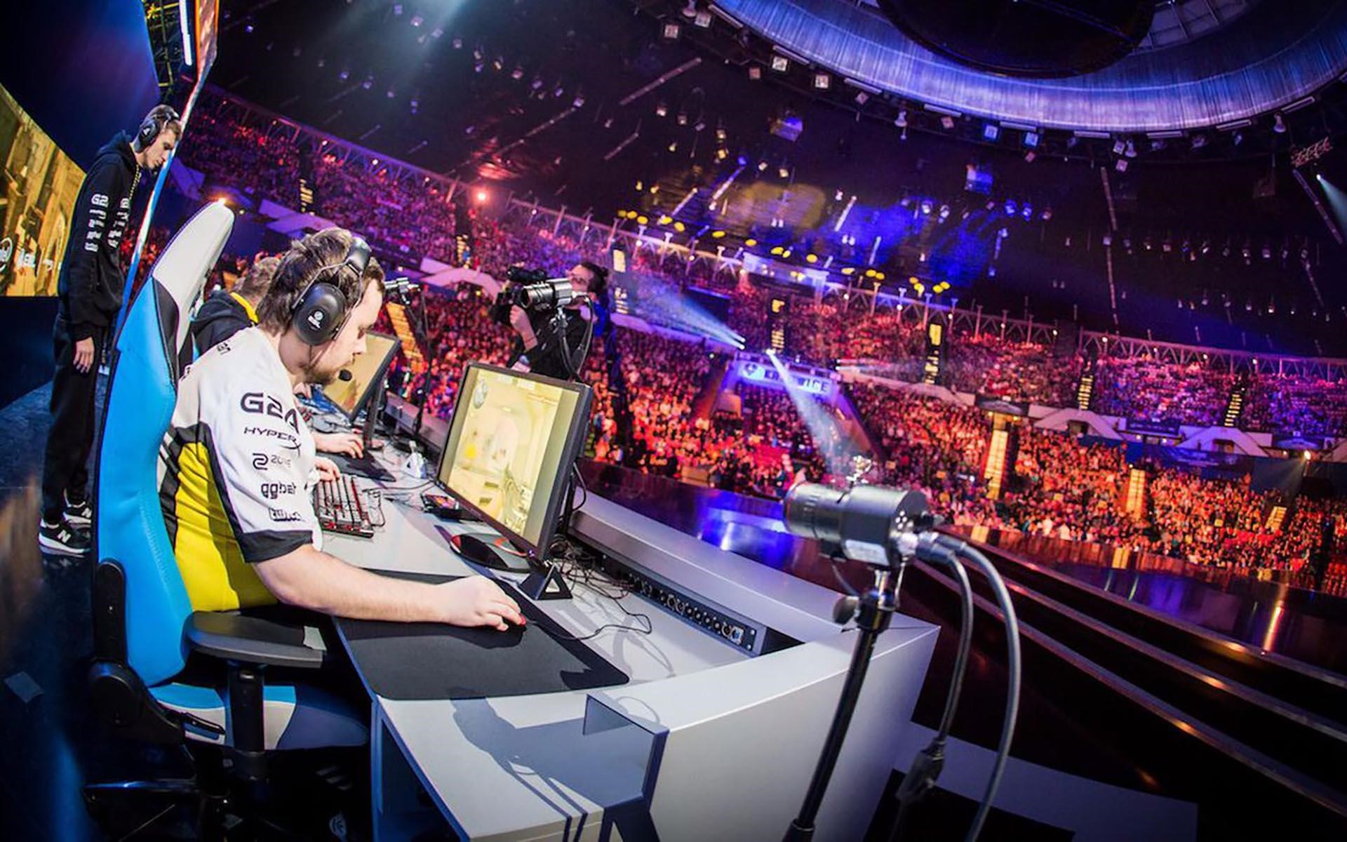 Fortnite Competitive Scene: Tournaments, Players, And Esports Fortnite Competitive Scene: Tournaments, Players, And Esports