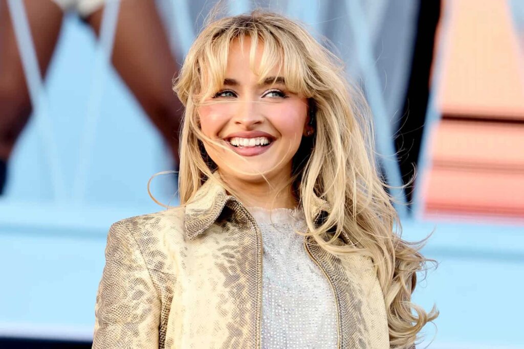 Fortnite Sabrina Carpenter Guide: Skins, Emotes, And Gameplay Strategies Fortnite Sabrina Carpenter Guide: Skins, Emotes, And Gameplay Strategies