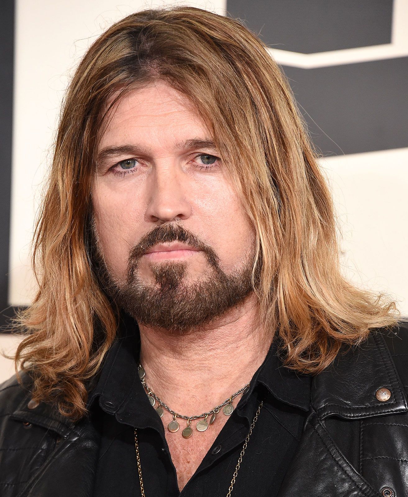 Fra Skilsmisse Til Ny Kjærlighet: Billy Ray Cyrus' Vei Videre Med Elizabeth Hurley Fra Skilsmisse Til Ny Kjærlighet: Billy Ray Cyrus' Vei Videre Med Elizabeth Hurley