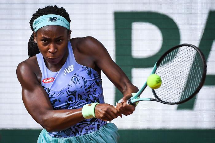 From 0-6 Down: Swiatek's Resilience Sets Up Gauff Semifinal Clash In Madrid From 0-6 Down: Swiatek's Resilience Sets Up Gauff Semifinal Clash In Madrid