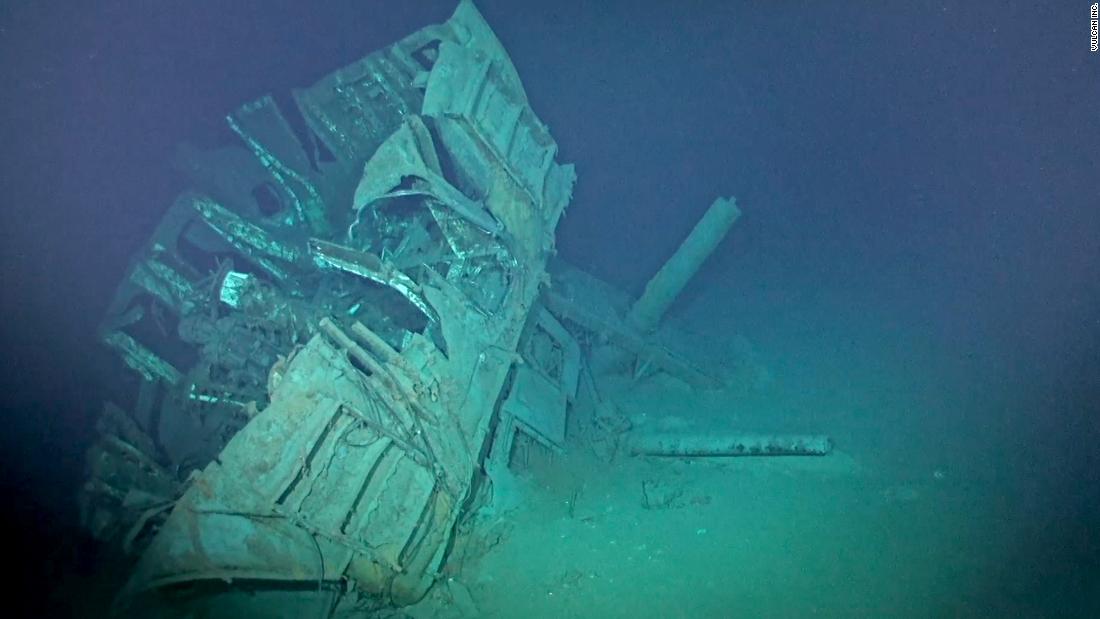 Front Lawn Shipwreck: Container Vessel Aground - CNN News Front Lawn Shipwreck: Container Vessel Aground - CNN News