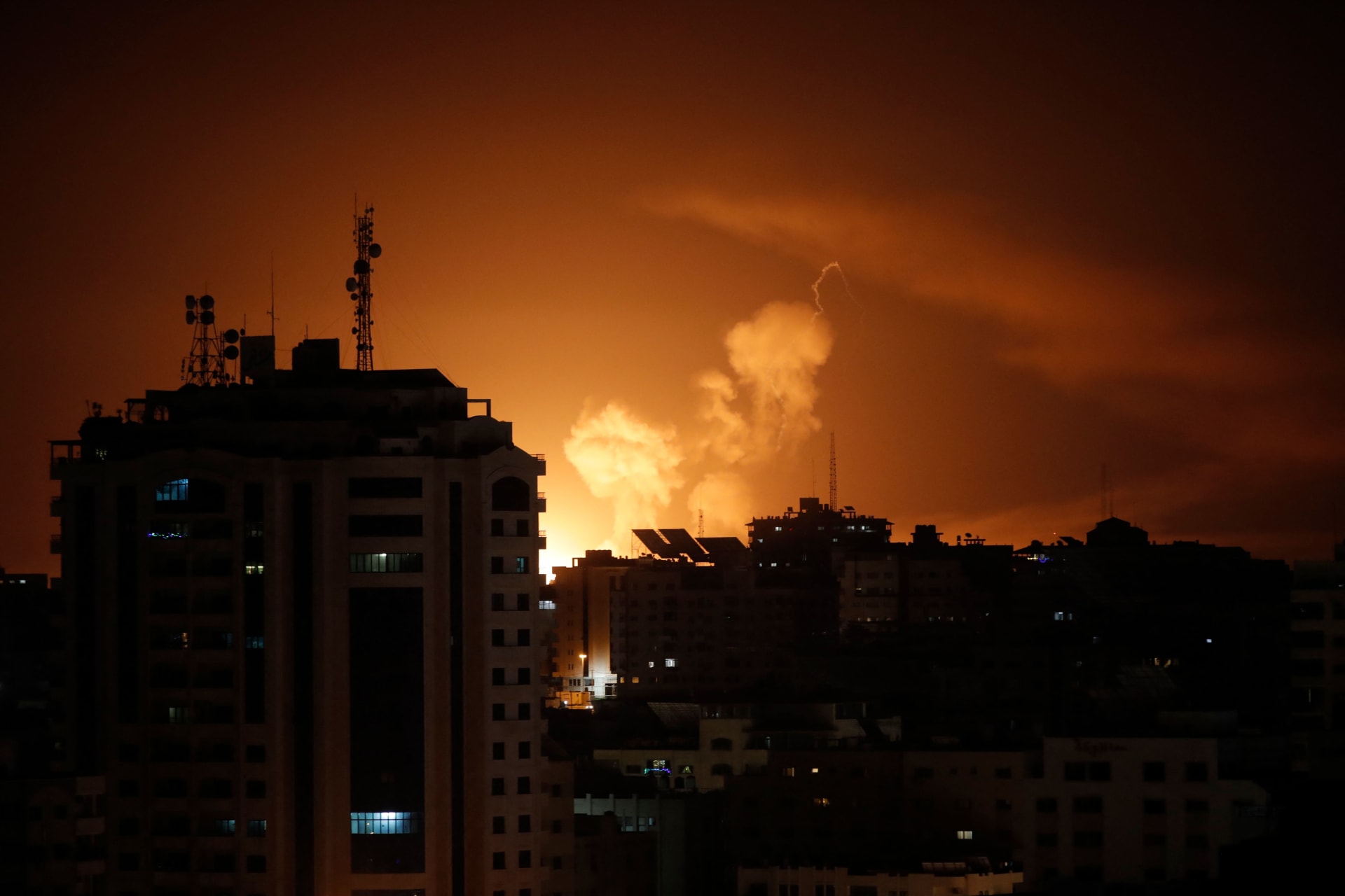 غزة: هجوم إسرائيلي يستهدف سفينة في أسطول كسر الحصار غزة: هجوم إسرائيلي يستهدف سفينة في أسطول كسر الحصار