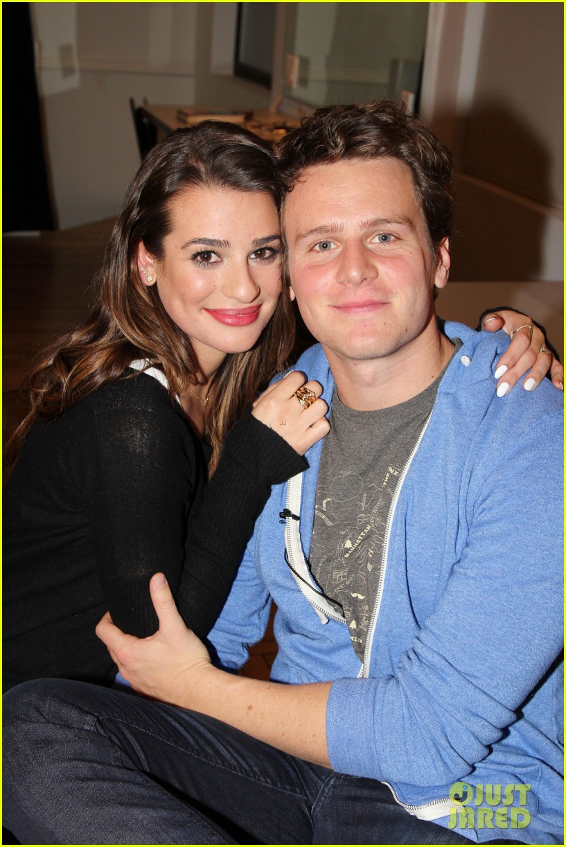 Gideon Glick And Jonathan Groff's Étoile Reunion: A Hilarious Spring Awakening Callback Gideon Glick And Jonathan Groff's Étoile Reunion: A Hilarious Spring Awakening Callback