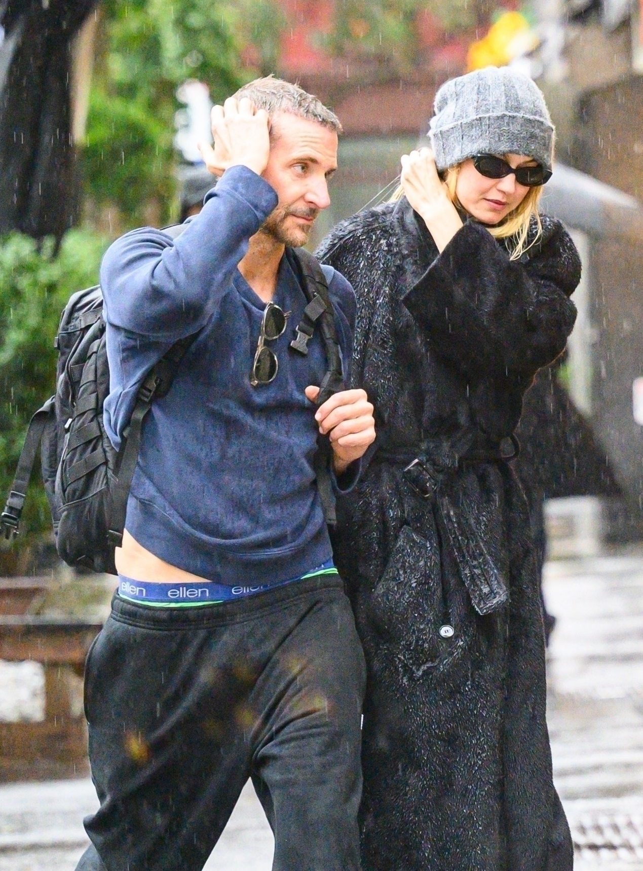 Gigi Hadid And Bradley Cooper: Instagram Official? Steamy Kiss Photo Confirms Romance Gigi Hadid And Bradley Cooper: Instagram Official? Steamy Kiss Photo Confirms Romance