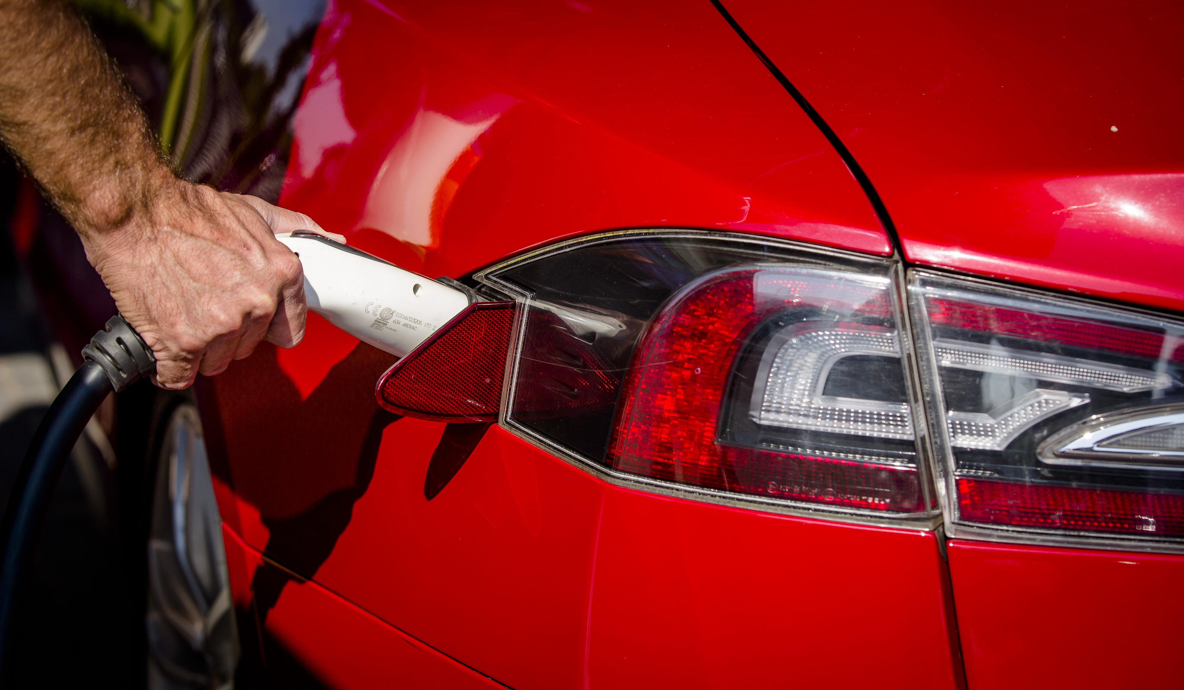 Goedkoop Elektrisch Rijden In Noord-Nederland Met Enexis: Buiten Piektijden Opladen Goedkoop Elektrisch Rijden In Noord-Nederland Met Enexis: Buiten Piektijden Opladen