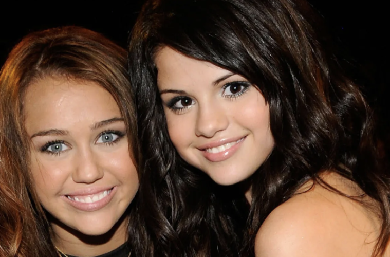 Gosip Selebriti: Selena Gomez Dan Miley Cyrus Akhiri Perseteruan, Rencanakan Kencan Berganda? Gosip Selebriti: Selena Gomez Dan Miley Cyrus Akhiri Perseteruan, Rencanakan Kencan Berganda?