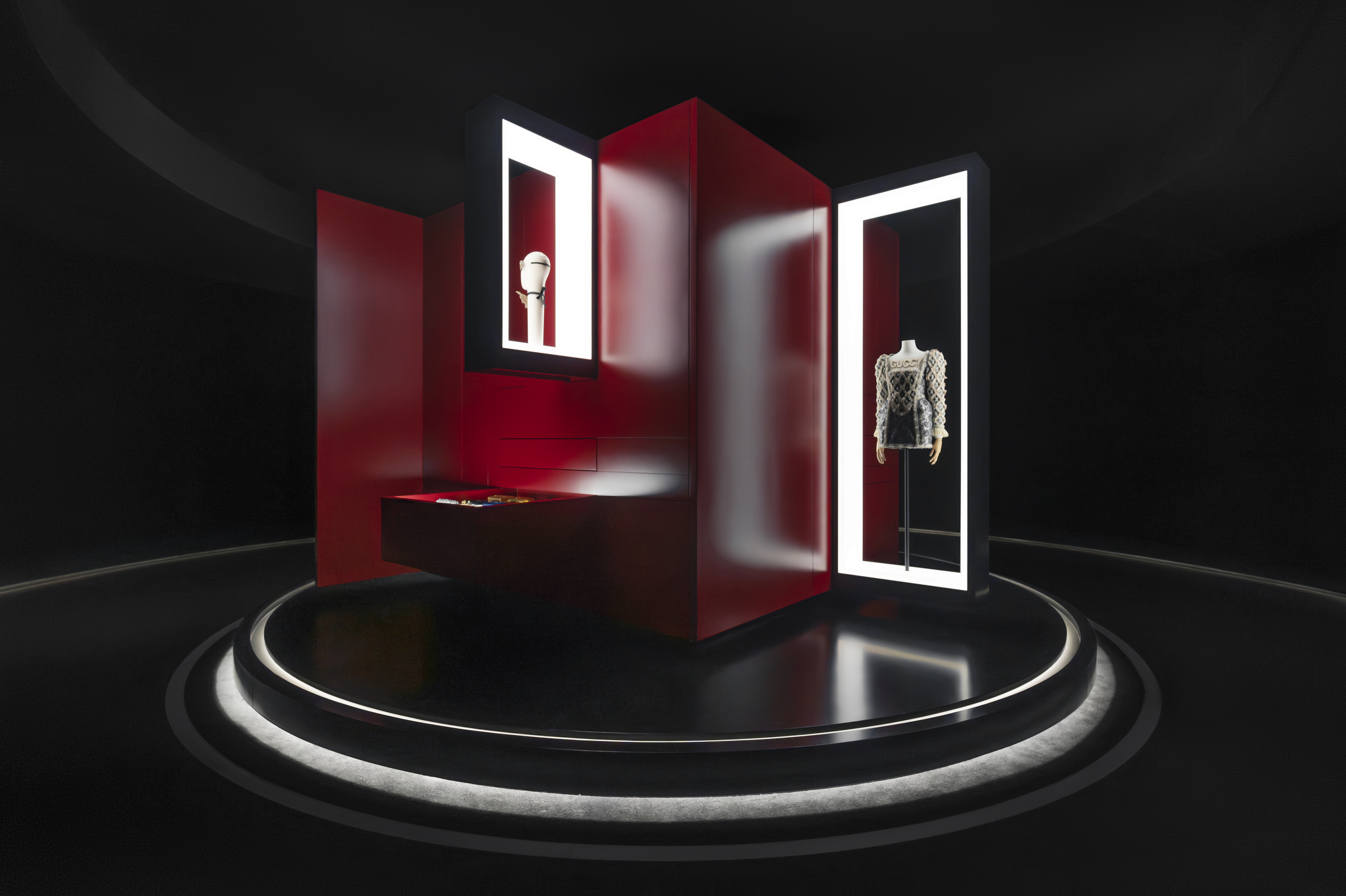 Gucci's Shanghai Exhibition: A Deep Dive Into The House's Legacy