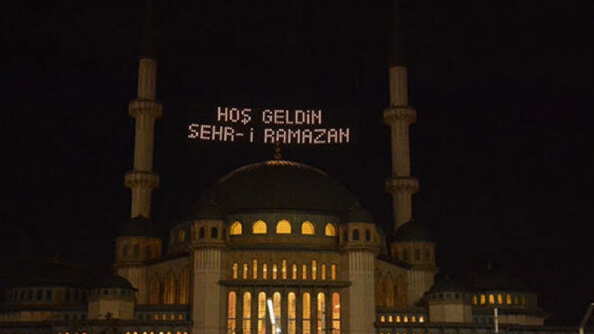 Hakkari'de Hakim Ve Savcılar Için Özel İftar Yemeği Hakkari'de Hakim Ve Savcılar Için Özel İftar Yemeği