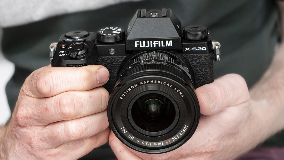 Hands-On With The Fujifilm X-H2: Fun, Whimsical, And Refreshingly Different Hands-On With The Fujifilm X-H2: Fun, Whimsical, And Refreshingly Different