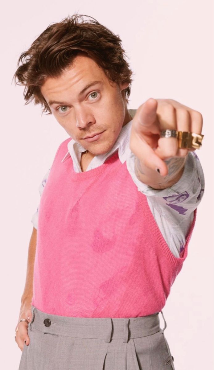 Harry Styles' Reaction To A Hilariously Bad SNL Impression Harry Styles' Reaction To A Hilariously Bad SNL Impression