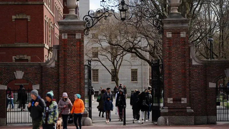 Harvard's Foreign Student Ban: Reprieve Extended By Court Ruling Harvard's Foreign Student Ban: Reprieve Extended By Court Ruling