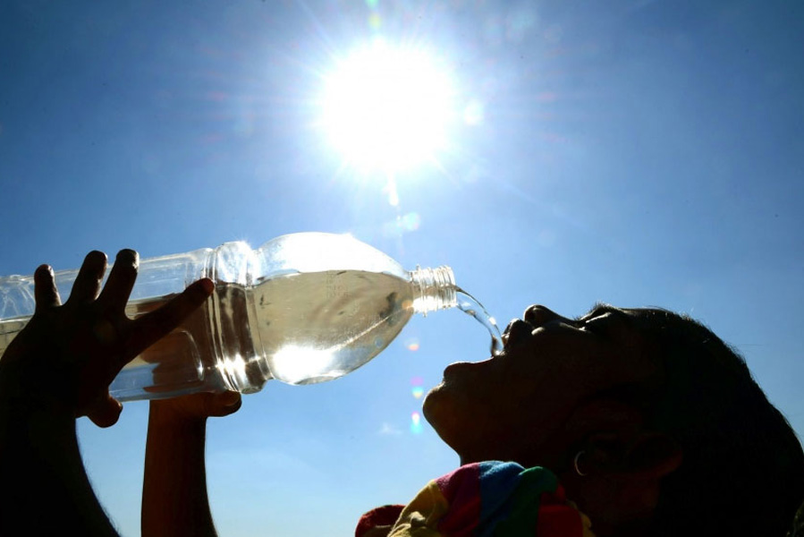 Heatwave Warning: South Bengal's 5 Districts On High Alert Heatwave Warning: South Bengal's 5 Districts On High Alert